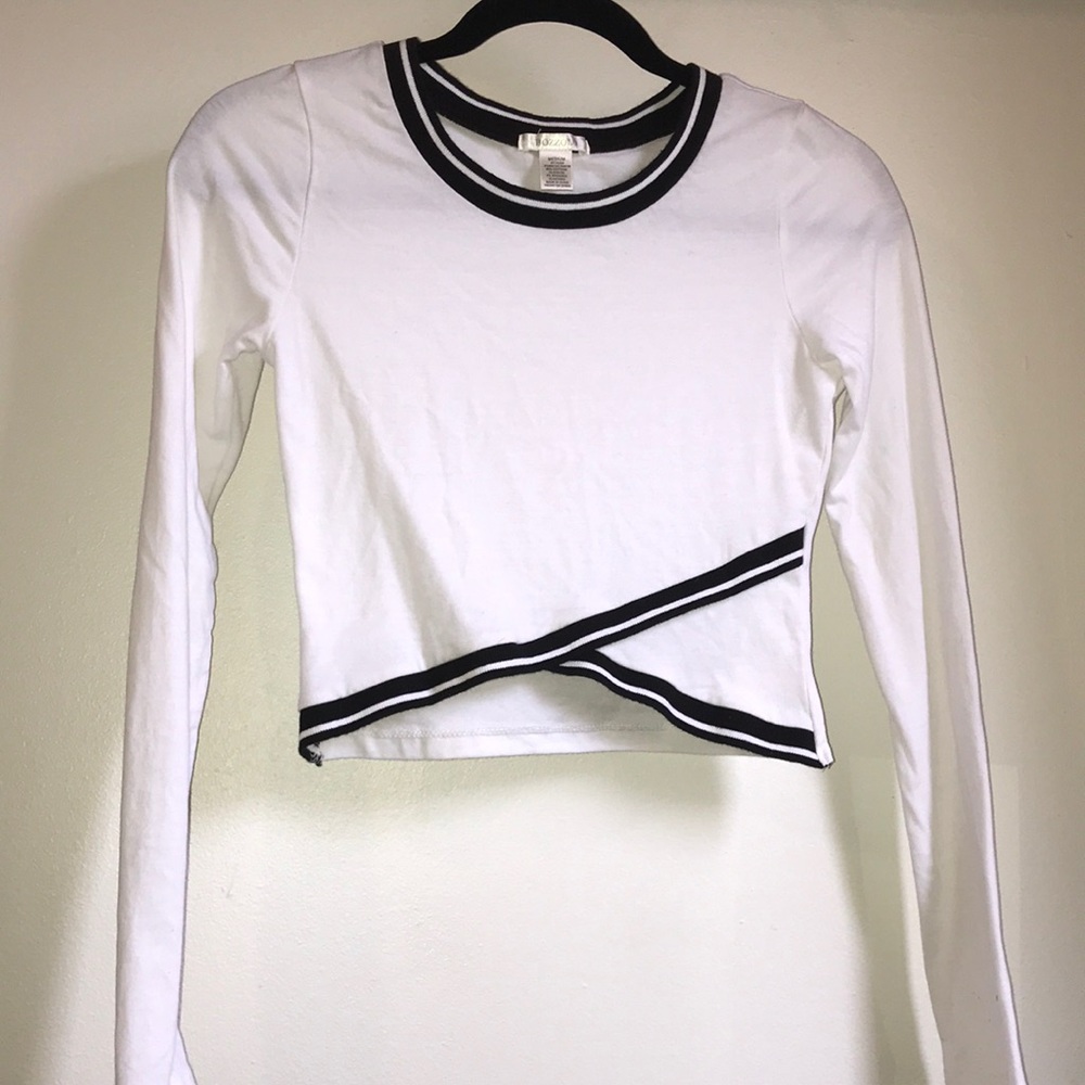 Long sleeve crop top
